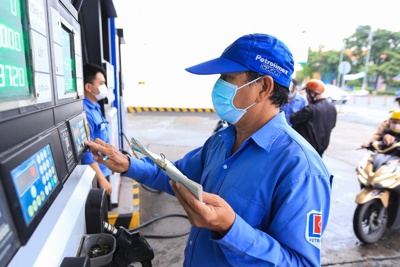 Tác động của các phương án giảm mức thuế đối với xăng, dầu ra sao?