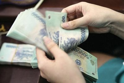 Bị phạt 100 triệu đồng vì không báo cáo việc thay đổi mục đích sử dụng vốn thu từ chào bán