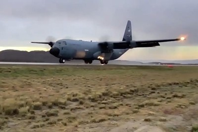 [Infographics] Các thông số về vận tải cơ C-130J  của Mỹ