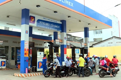 Thủ tướng Chính phủ yêu cầu cung cấp đầy đủ xăng dầu cho thị trường trong nước