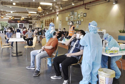 Hà Nội: Khám sức khỏe định kỳ hằng năm cho người dân