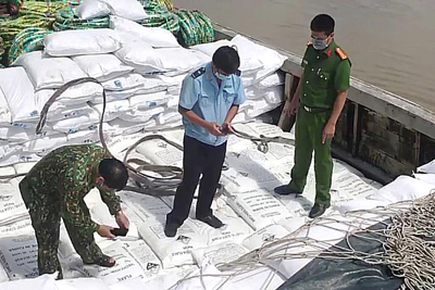 Tăng cường chống buôn lậu trên tuyến biên giới Tây Nam