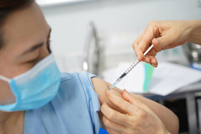 Hướng dẫn đối với liều tiêm bổ sung và liều tiêm nhắc lại vắc xin phòng COVID-19