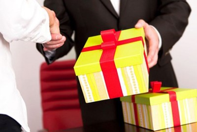 Ban Bí thư ban hành Chỉ thị cấm biếu, tặng quà Tết 2020 dưới mọi hình thức