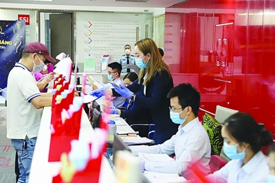Doanh nghiệp niêm yết đạt lợi nhuận vượt dự báo của thị trường