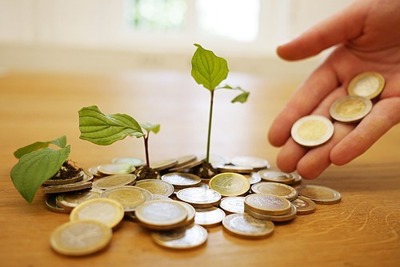  Cách tiết kiệm, giảm nợ và tiêu ít hơn trong năm mới 