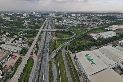  Tỉnh táo khi ôm "đất làng" chờ... "lên phố" 