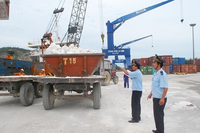 Tổng cục Hải quan làm rõ vướng mắc của doanh nghiệp xuất khẩu đá vôi