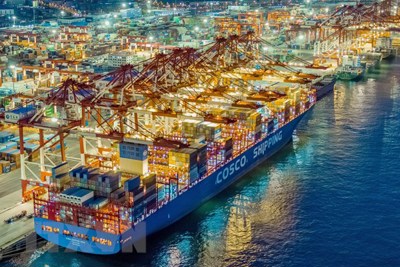 Lạc quan thận trọng với triển vọng thương mại toàn cầu năm 2021