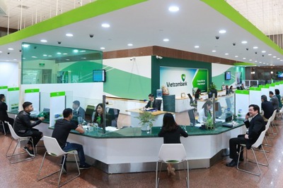 Vietcombank: Từ “Người thong dong biết chạy” đến “Nhà băng gánh đều hai vai”