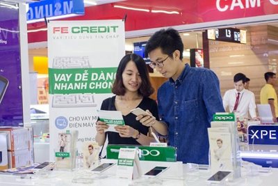  Cho vay tiêu dùng và cuộc chơi ngày càng khốc liệt 