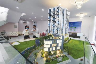  Bất động sản TP. Hồ Chí Minh: Xuất hiện chủ đầu tư tung "bánh vẽ" để bán cọc 