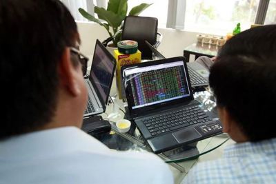 Thanh khoản thị trường chứng khoán tháng 2 tiếp tục ở mức cao