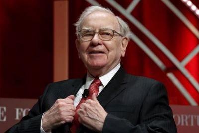  "Nhà Tiên tri của xứ Wales", tỷ phú Warren Buffett nói gì về đại dịch COVID-19 và cuộc chiến dầu mỏ?