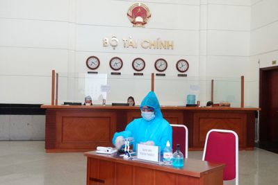 Mua sắm, sửa dụng vật tư, trang thiết bị y tế bảo đảm tiết kiệm, hiệu quả