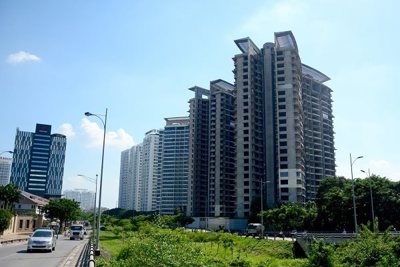 Ngân hàng ồ ạt bán nợ bất động sản