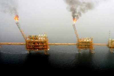 Mỹ tăng áp lực lên Iran, chặn nguồn xuất khẩu dầu thô
