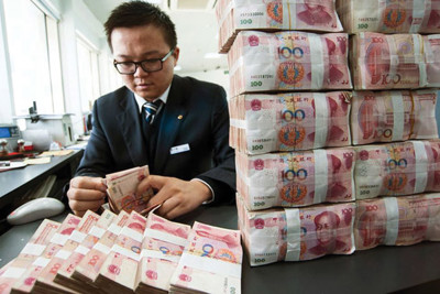 Trung Quốc phá giá đồng CNY: Chẳng khác nào nước đổ lá môn?