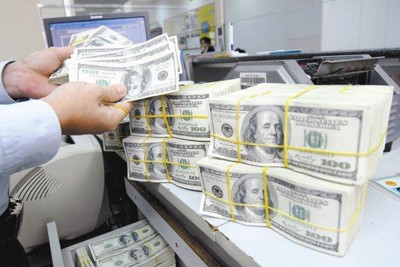  Tỷ giá trung tâm giảm mạnh, các ngân hàng hạ nhiệt giá USD 