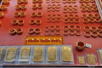 Giá vàng SJC lên đỉnh 9 tháng