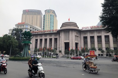 Ngân hàng Nhà nước có bước giảm giá mua USD mạnh chưa từng có