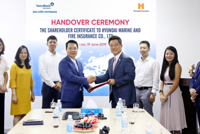 VBI trao chứng nhận sở hữu cổ phần cho Công ty Bảo hiểm Huyndai Marine & Fire