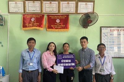 Hỗ trợ nhân đạo cho gia đình nạn nhân tử vong do tai nạn giao thông tại Phú Yên