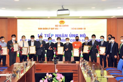 Tiếp nhận ủng hộ từ 8 cơ quan, doanh nghiệp vào Quỹ Vắc xin phòng, chống Covid-19
