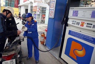CPI 6 tháng đầu năm "hạ nhiệt" theo giá xăng dầu