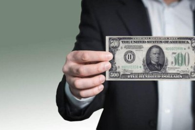  Đồng USD và ngôi vương trong cuộc chiến tiền tệ ngược quy mô toàn cầu 
