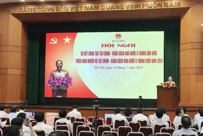 Thu ngân sách Trung ương cao nhất 5 năm, nợ công được cơ cấu theo hướng bền vững