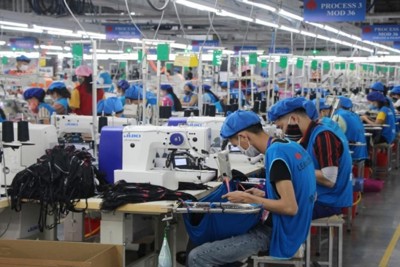  Doanh nghiệp cạnh tranh thu hút nhân lực chất lượng cao 