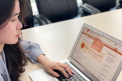 Bộ Tài chính khuyến khích giải quyết thủ tục hành chính qua dịch vụ công trực tuyến, bưu chính công ích