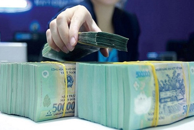 Thận trọng hơn với tài chính tiêu dùng