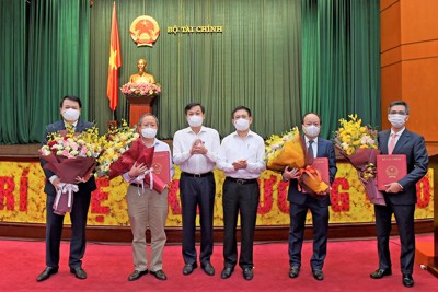 Điểm lại sự kiện nổi bật của ngành Tài chính tháng 7/2021