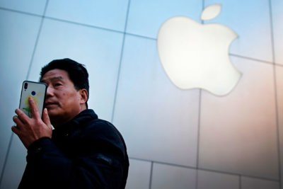  Cổ phiếu Apple và các hãng chip lao dốc sau tuyên bố của ông Trump 