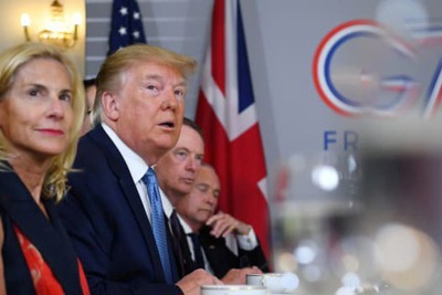  Tổng thống Trump: "Tôi có thể tuyên bố chiến tranh thương mại là tình trạng khẩn cấp quốc gia" 