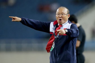 "So găng" mức lương của HLV Park Hang Seo với đồng nghiệp cùng bảng G vòng loại World Cup 2022 với Việt Nam 