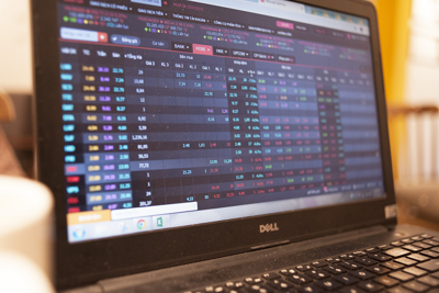 Bluechips đảo chiều, VN-Index kết phiên trong sắc đỏ