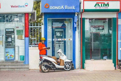 Lần đầu tiên tổng tài sản khối ngân hàng cổ phần tư nhân vượt khối quốc doanh