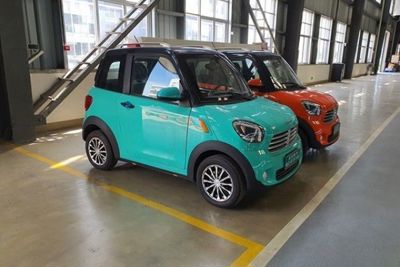 Ô tô điện mini Thái Lan 75 triệu đồng gây sốt cộng đồng mạng chưa được phép lăn bánh trên đường