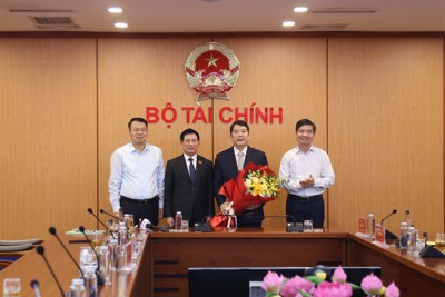 Bộ Tài chính lưu hành Quyết định bổ nhiệm Thứ trưởng Cao Anh Tuấn