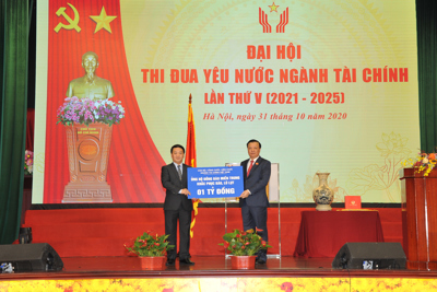 Ngành Tài chính chung tay vì người nghèo và đồng bào miền Trung bị ảnh hưởng mưa lũ