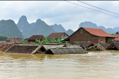 Hỗ trợ kinh phí khắc phục thiệt hại về nhà ở cho các tỉnh miền Trung, Tây Nguyên