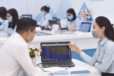 Dòng tiền xoay chuyển tìm cơ hội