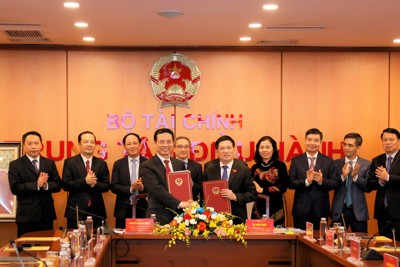 Bộ Tài chính - Bộ Thông tin và Truyền thông ký kết thỏa thuận phối hợp công tác