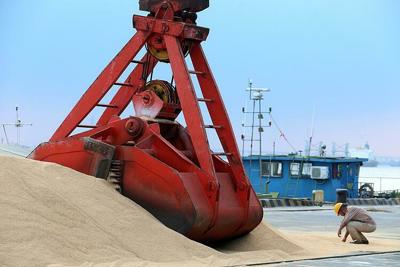  OECD: Kinh tế toàn cầu đang mắc kẹt trong đường mòn