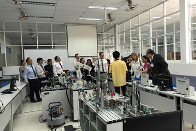 Đảm bảo chất lượng giáo dục nghề nghiệp đáp ứng trình độ khu vực và quốc tế