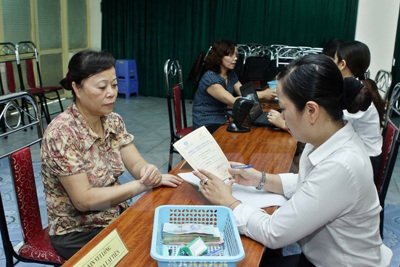  Nghỉ hưu trước tuổi có được chính sách tinh giản biên chế?