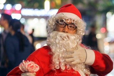  Dịch vụ ông già Noel vào mùa "hốt bạc" 
